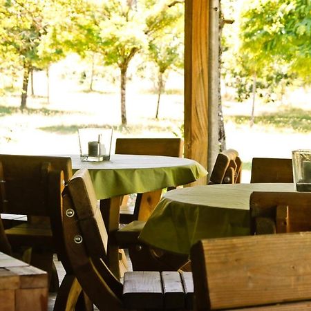 Domaine La Faix, Gite La Forestiere Saint-Plaisir ภายนอก รูปภาพ