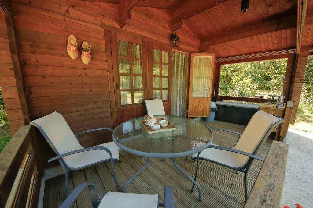 Domaine La Faix, Gite La Forestiere Saint-Plaisir ภายนอก รูปภาพ