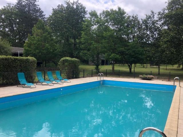 Domaine La Faix, Gite La Forestiere Saint-Plaisir ภายนอก รูปภาพ